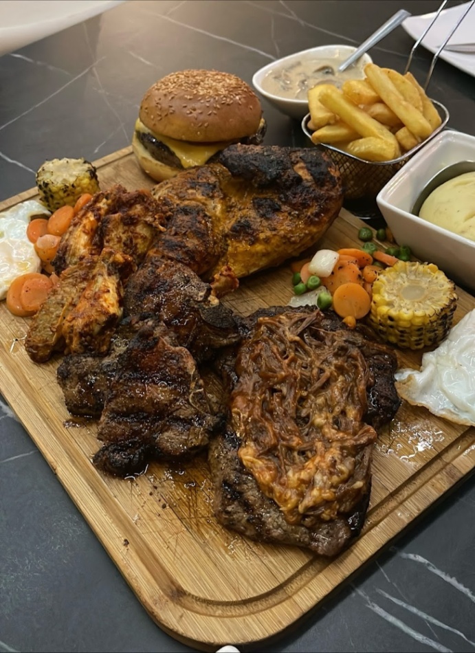 Zaraks Grill Lounge photo 2