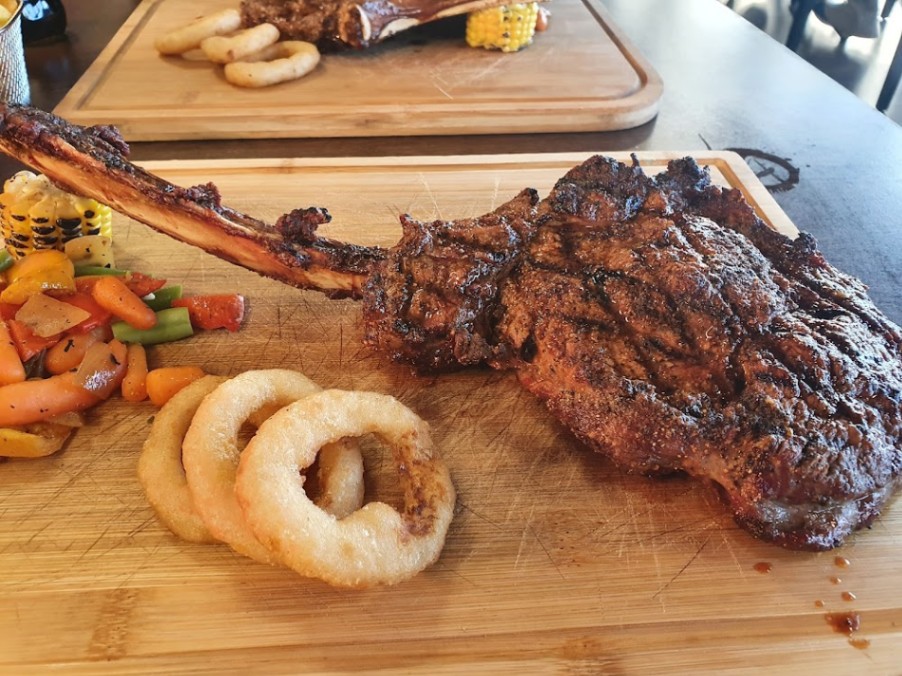 Zaraks Grill Lounge photo 3
