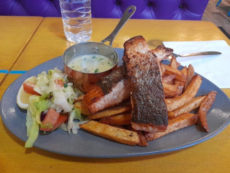 Restaurant photo 3